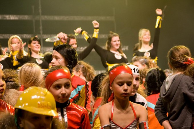 14. TAKT SHOW SUPERHYPERMEGA STORE
