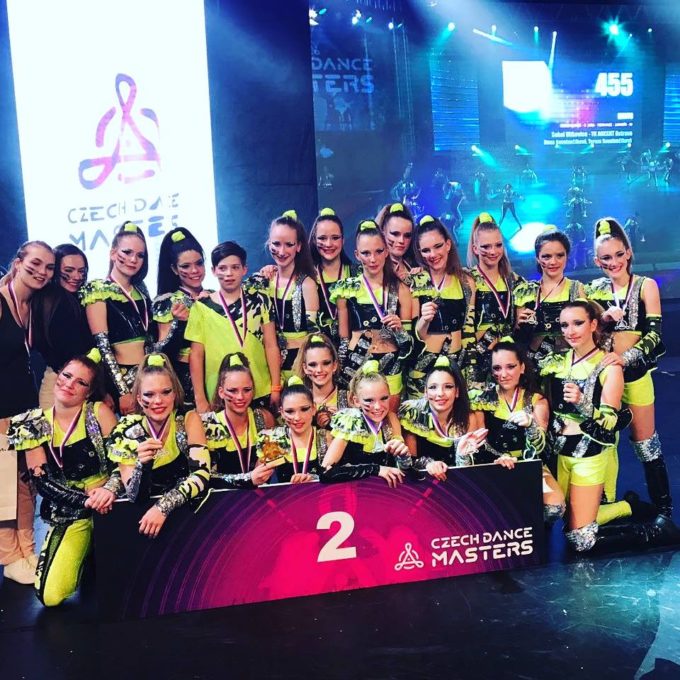 1 ZLATÁ, 3 STŘÍBRNÉ A 2 BRONZOVÉ TROFEJE Z MČR V ART A DISCO