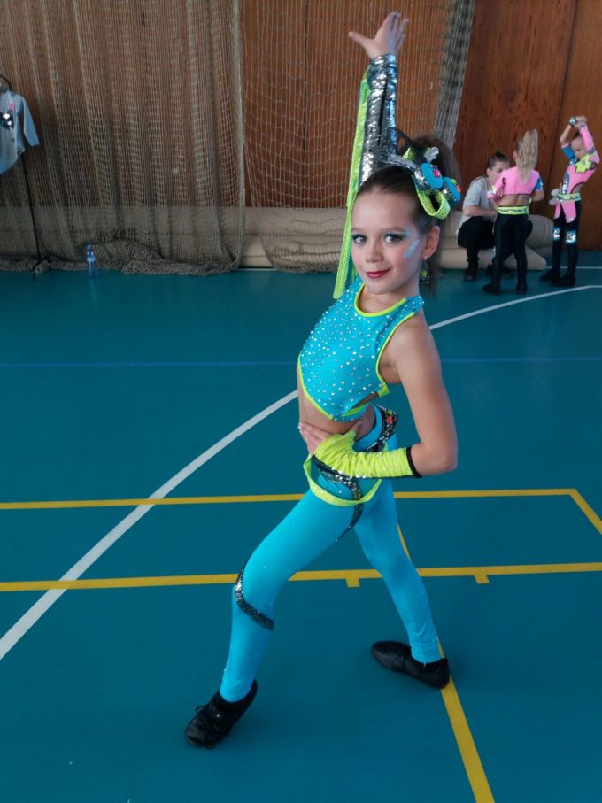 KOSTÝM DISCO DANCE